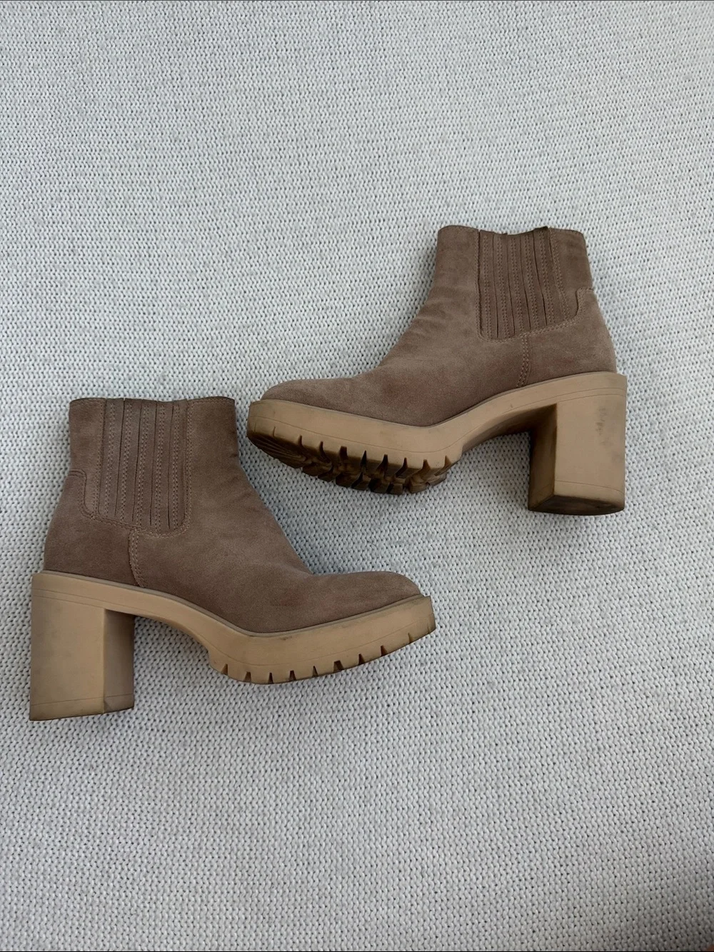 Dolce Vita Brown Suede Caster H2O Lug Sole Boots Size 8